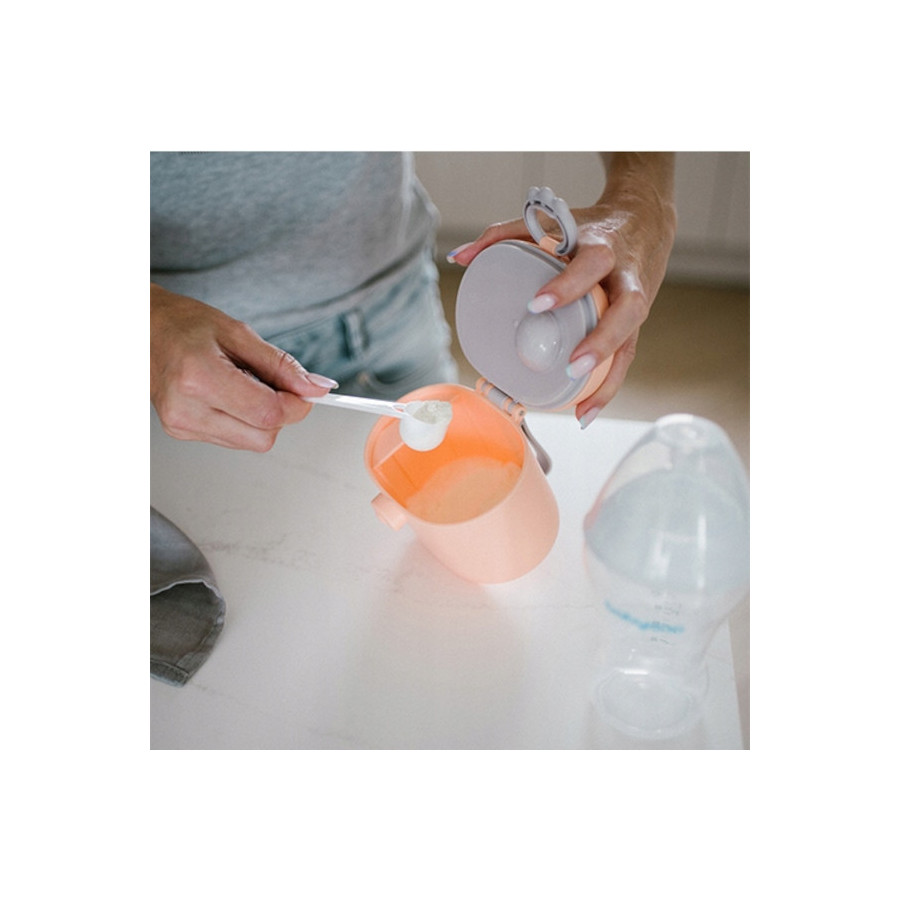 Babyono Pojemnik na mleko w proszku przenośny z łyżeczką