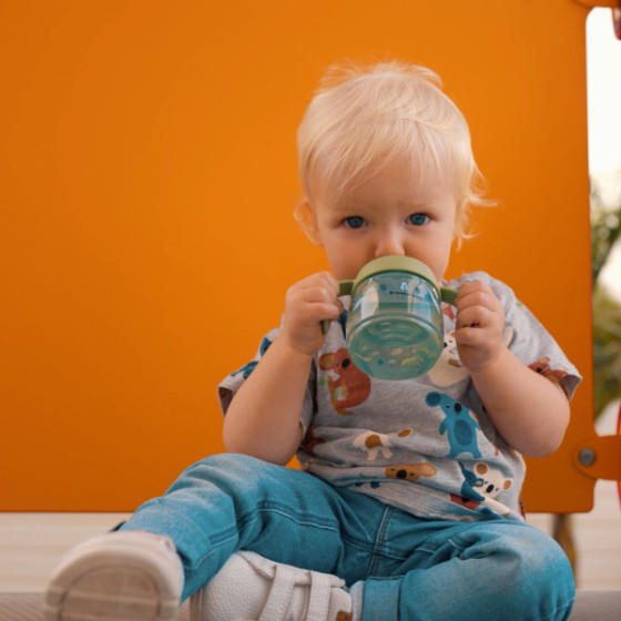 Tommee Tippee Kubek Niekapek z uchwytem Superstar 190 ml