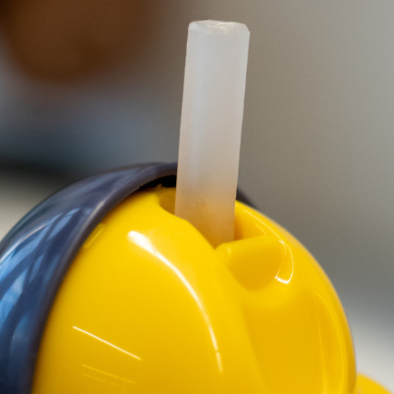 Tommee Tippee Kubek z obciążoną słomką i uchwytem Superstar 300 ml