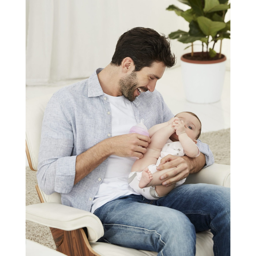 Chicco Butelka Natural Feeling 250ml ze smoczkiem 2m+